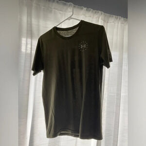 Men’s small Under Armor tshirt‎